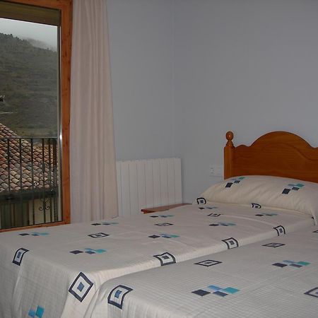Apartamentos Turisticos Rosario Camarena de la Sierra Luaran gambar