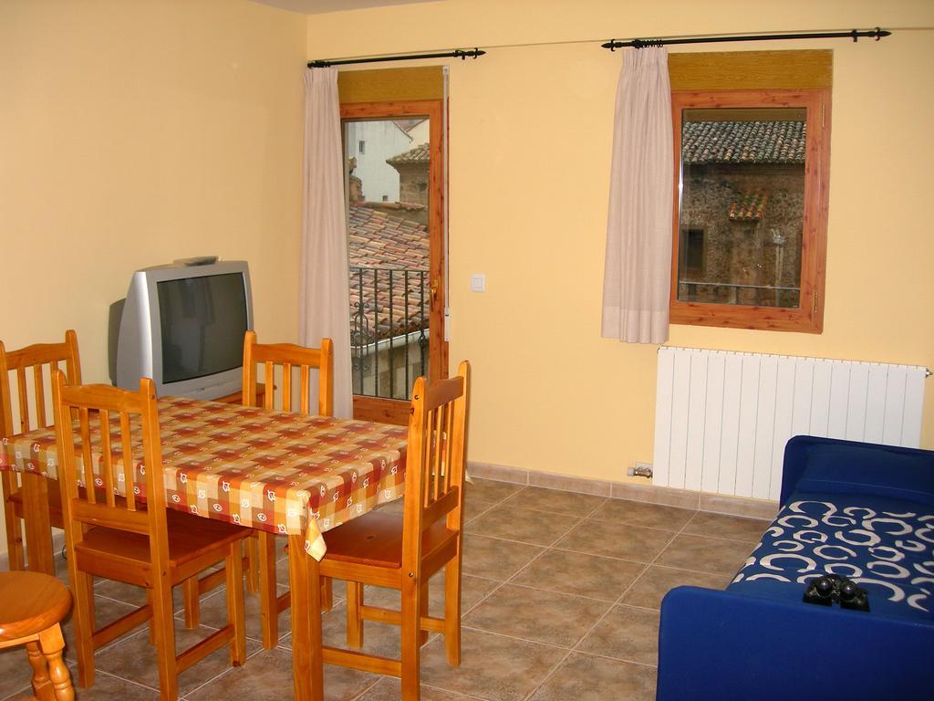Apartamentos Turisticos Rosario Camarena de la Sierra Luaran gambar