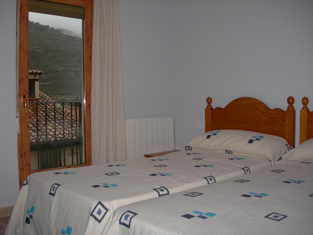 Apartamentos Turisticos Rosario Camarena de la Sierra Luaran gambar