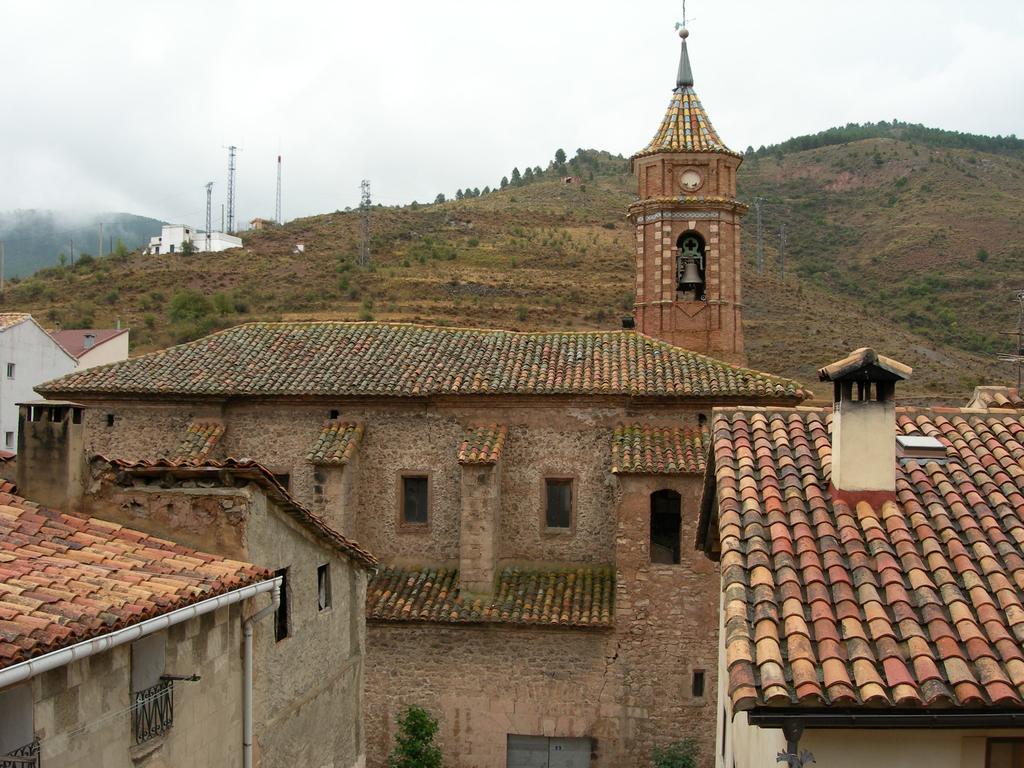 Apartamentos Turisticos Rosario Camarena de la Sierra Luaran gambar