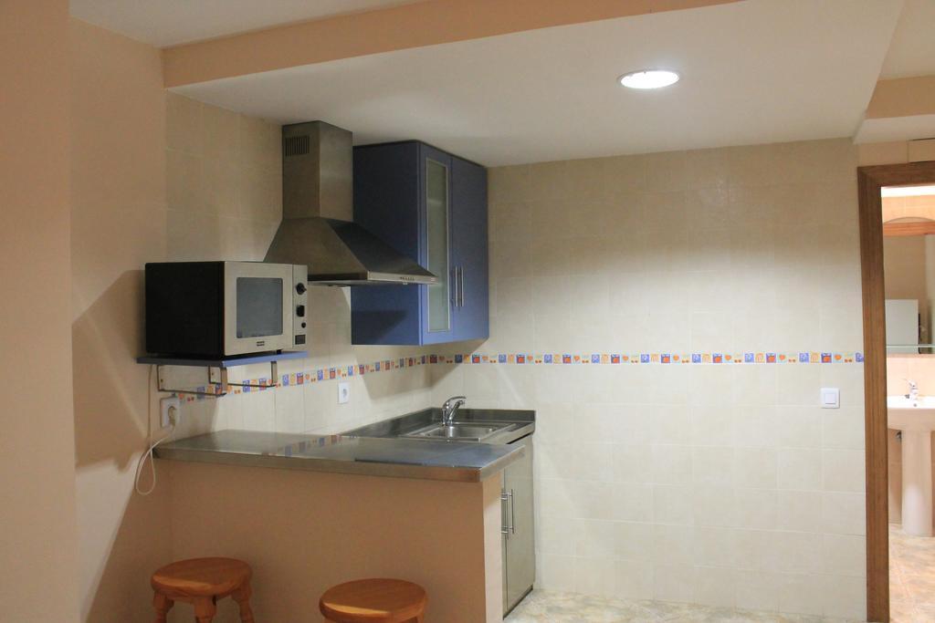 Apartamentos Turisticos Rosario Camarena de la Sierra Bilik gambar