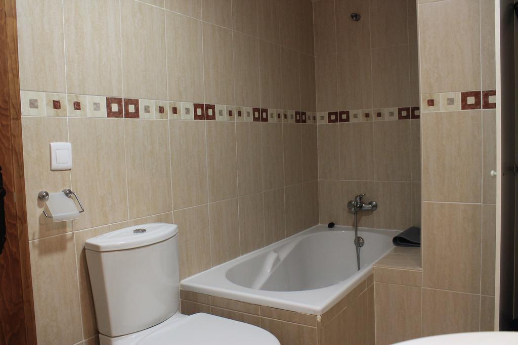 Apartamentos Turisticos Rosario Camarena de la Sierra Bilik gambar